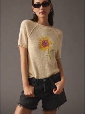 Anthropologie Pilcro Beige Knit Short-Sleeve Sunflower Top